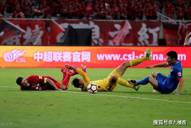 罗马诺：切尔西首次报价查瓦利亚遭拒，已安排新一轮谈判